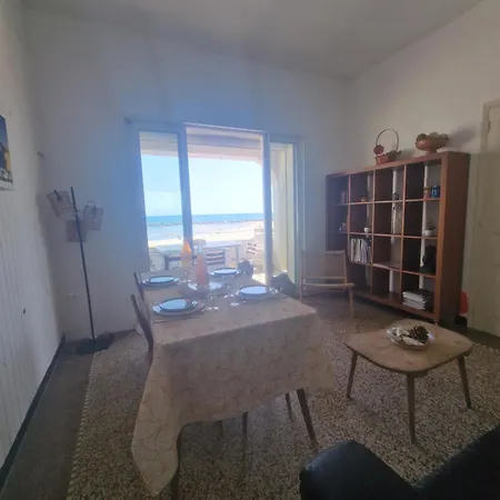 Carnon Evasion En Bord De Les Pieds Dans Le Sable Acces Prive Et Direct A La T4 Pour 6 Pers Terrasse Vue Parking Prive Gratuit Accueil Personnalise Апартаменты *