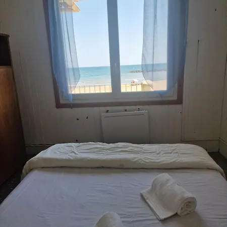 Апартаменты Carnon Evasion En Bord De Les Pieds Dans Le Sable Acces Prive Et Direct A La T4 Pour 6 Pers Terrasse Vue Parking Prive Gratuit Accueil Personnalise *