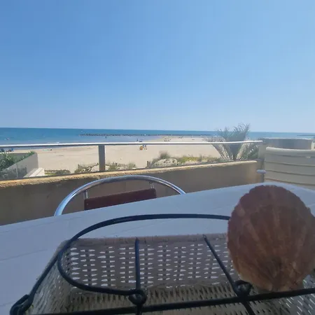 Carnon Evasion En Bord De Les Pieds Dans Le Sable Acces Prive Et Direct A La T4 Pour 6 Pers Terrasse Vue Parking Prive Gratuit Accueil Personnalise Апартаменты