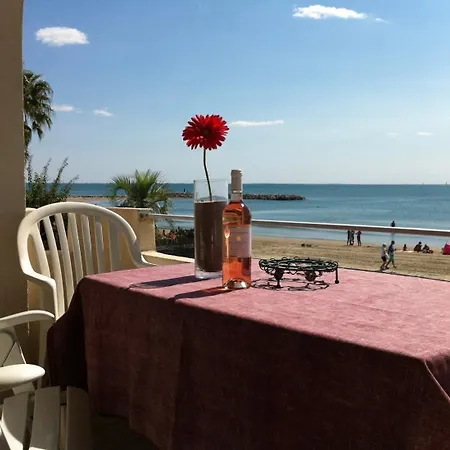 Carnon Evasion En Bord De Les Pieds Dans Le Sable Acces Prive Et Direct A La T4 Pour 6 Pers Terrasse Vue Parking Prive Gratuit Accueil Personnalise Апартаменты Могио