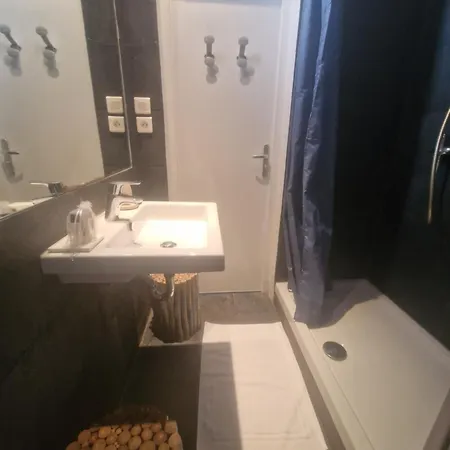 Carnon Evasion En Bord De Les Pieds Dans Le Sable Acces Prive Et Direct A La T4 Pour 6 Pers Terrasse Vue Parking Prive Gratuit Accueil Personnalise Апартаменты Могио