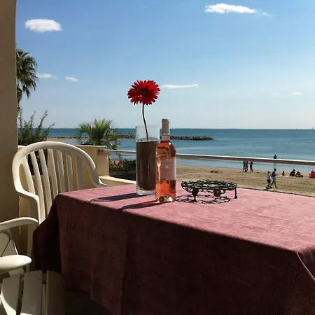 Carnon Evasion En Bord De Les Pieds Dans Le Sable Acces Prive Et Direct A La T4 Pour 6 Pers Terrasse Vue Parking Prive Gratuit Accueil Personnalise Апартаменты Могио