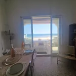 Carnon évasion En Bord De Les Pieds Dans Le Sable Accès Privé Et Direct à La T4 Pour 6 Pers Terrasse Vue Parking Privé Gratuit Accueil Personnalisé