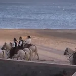 Carnon évasion En Bord De Les Pieds Dans Le Sable Accès Privé Et Direct à La T4 Pour 6 Pers Terrasse Vue Parking Privé Gratuit Accueil Personnalisé Mauguio
