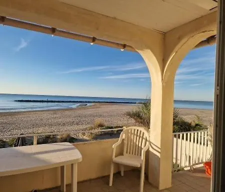 Carnon Evasion En Bord De Les Pieds Dans Le Sable Acces Prive Et Direct A La T4 Pour 6 Pers Terrasse Vue Parking Prive Gratuit Accueil Personnalise